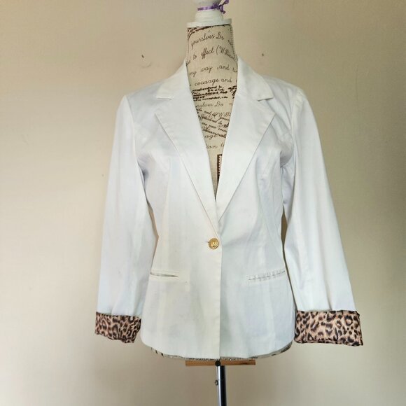 White Jacket with Animal Print - Picture 1 of 11